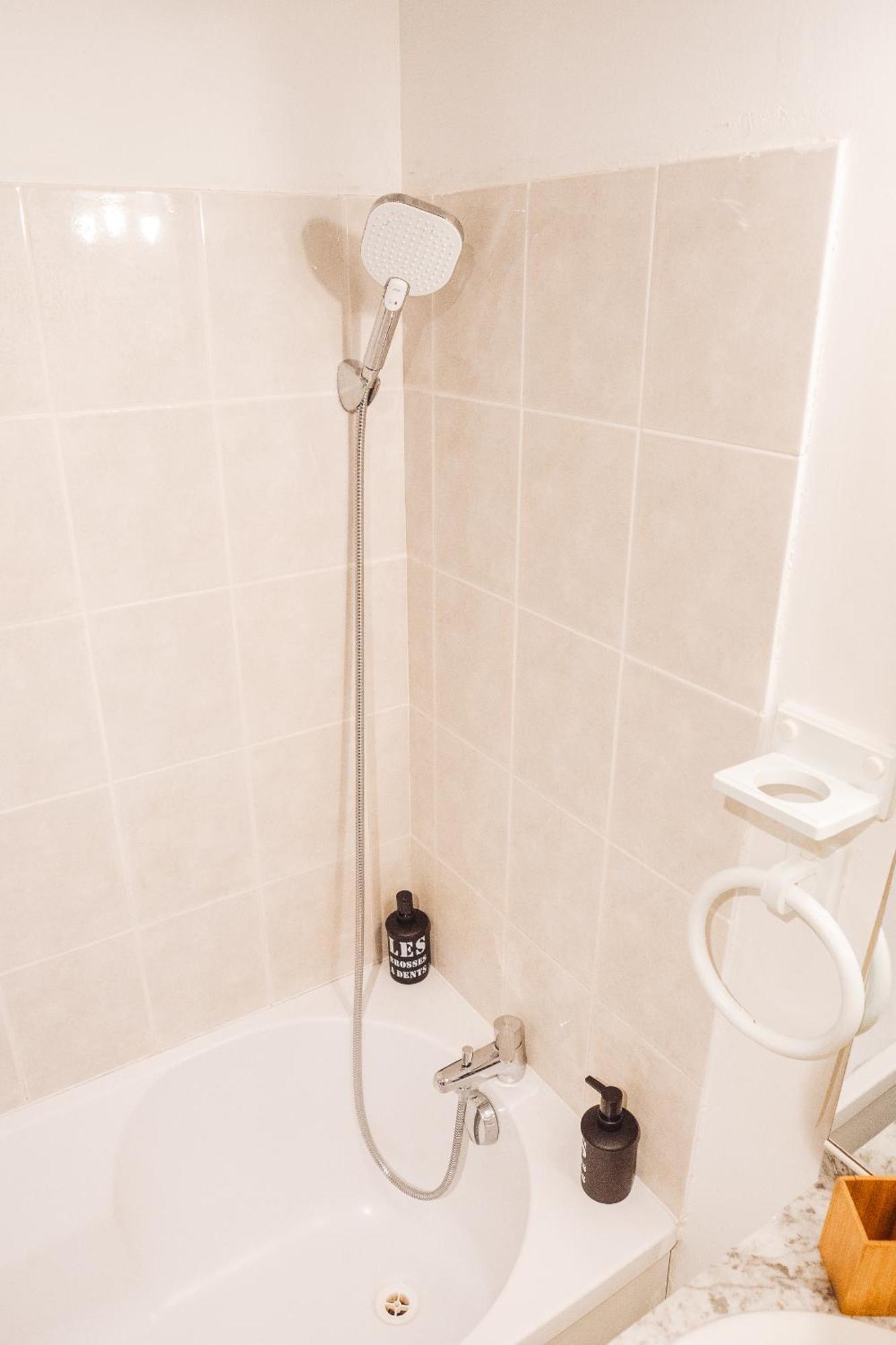 Appartamento Cosy Studio Entre Paris Et Disneyland Paris Esbly Esterno foto