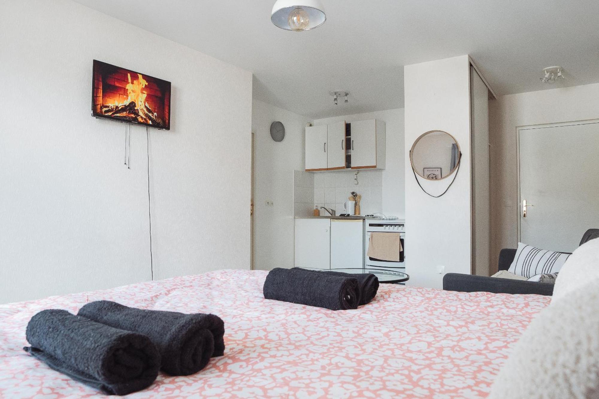 Appartamento Cosy Studio Entre Paris Et Disneyland Paris Esbly Esterno foto